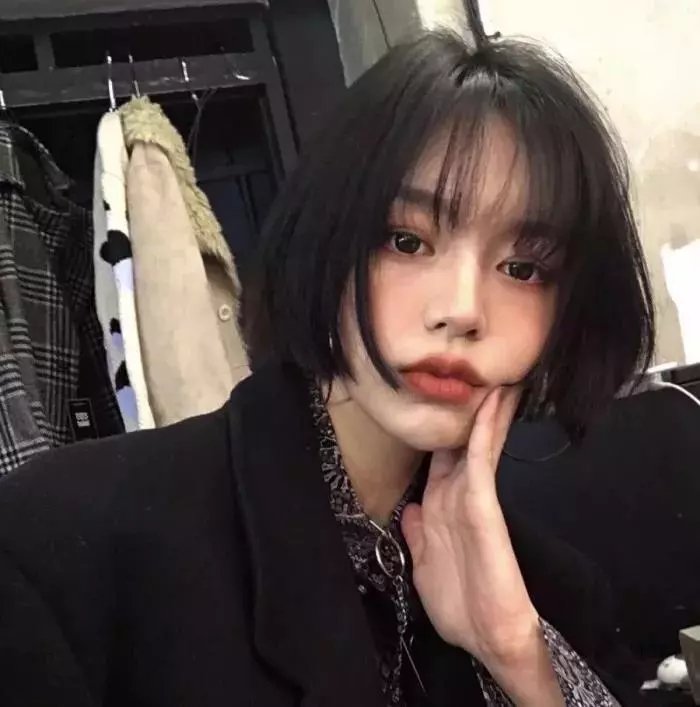 俏女怀春